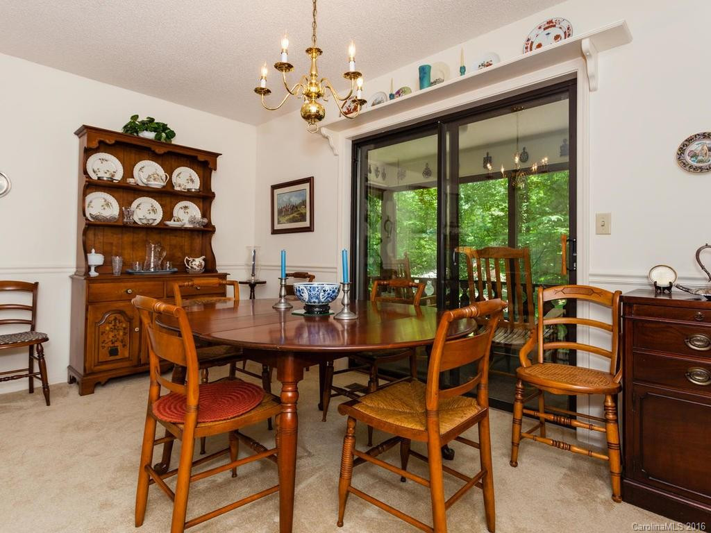 187 Haywood Knolls Drive - Photo 9