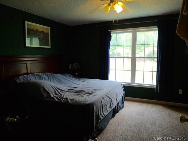 2505 Silverbrook Court - Photo 5