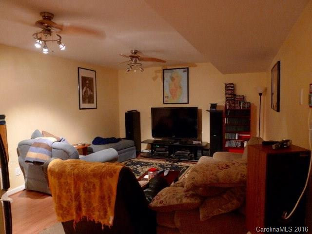 2505 Silverbrook Court - Photo 8