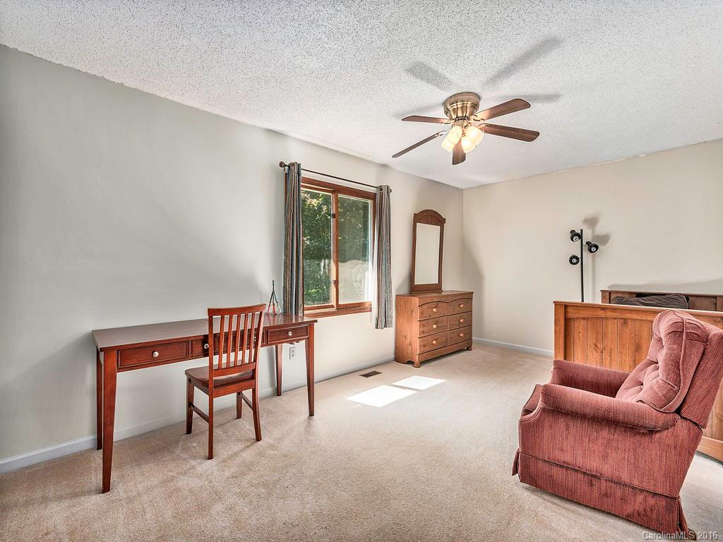 8 Sunnycrest Drive - Photo 17