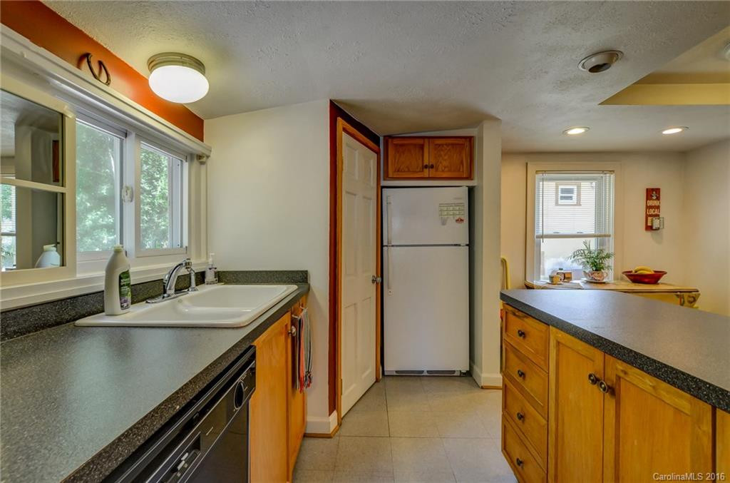 45 Balsam Avenue - Photo 14