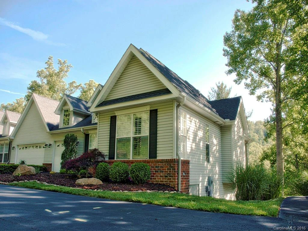 101 Poppy Lane #101