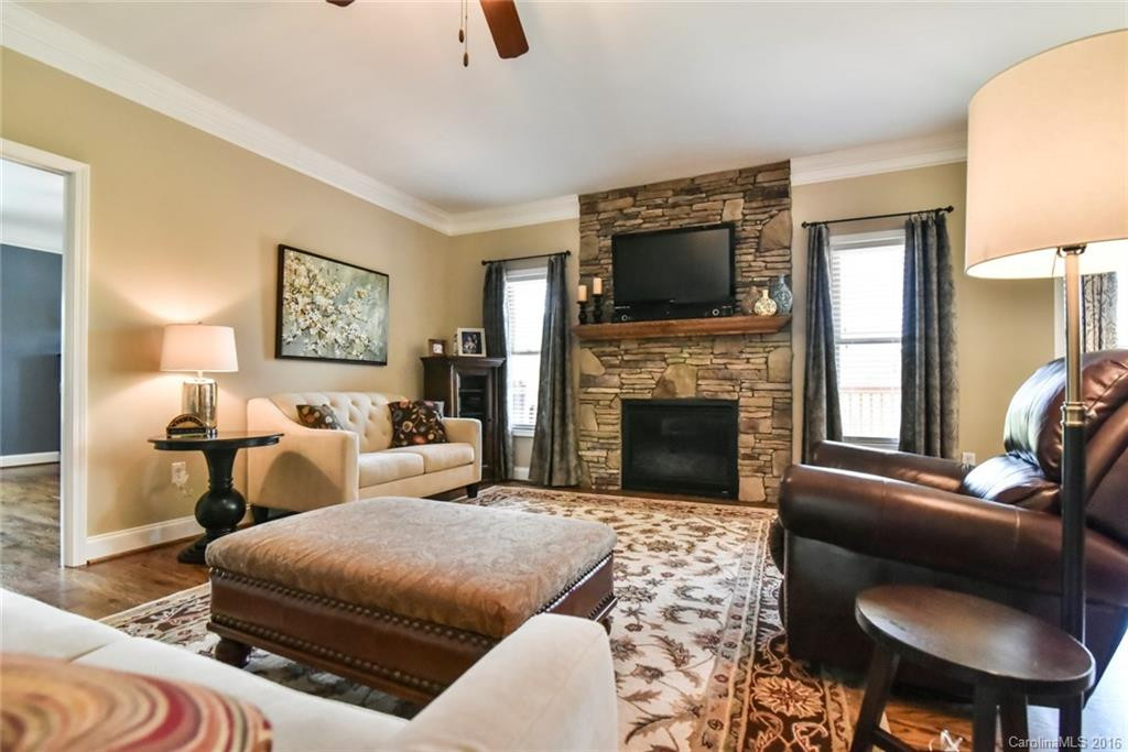 17 Lancaster Lane #10, 9, 8 - Photo 3