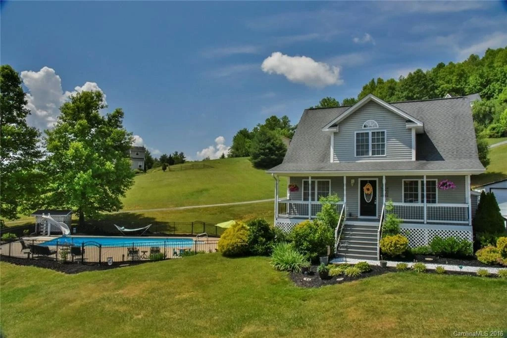 10 Apple Tree Way