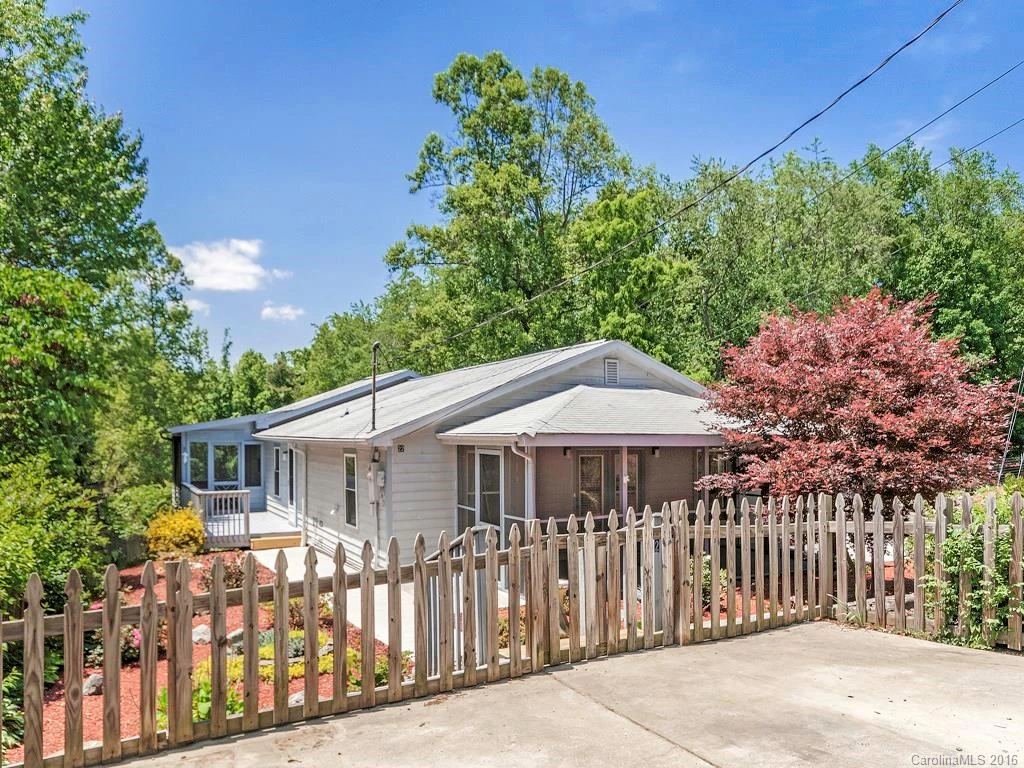 22 Karens Place