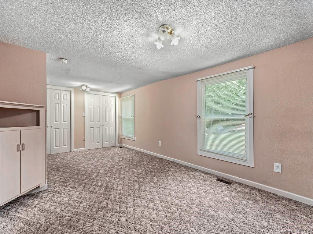 22 Karens Place - Photo 10