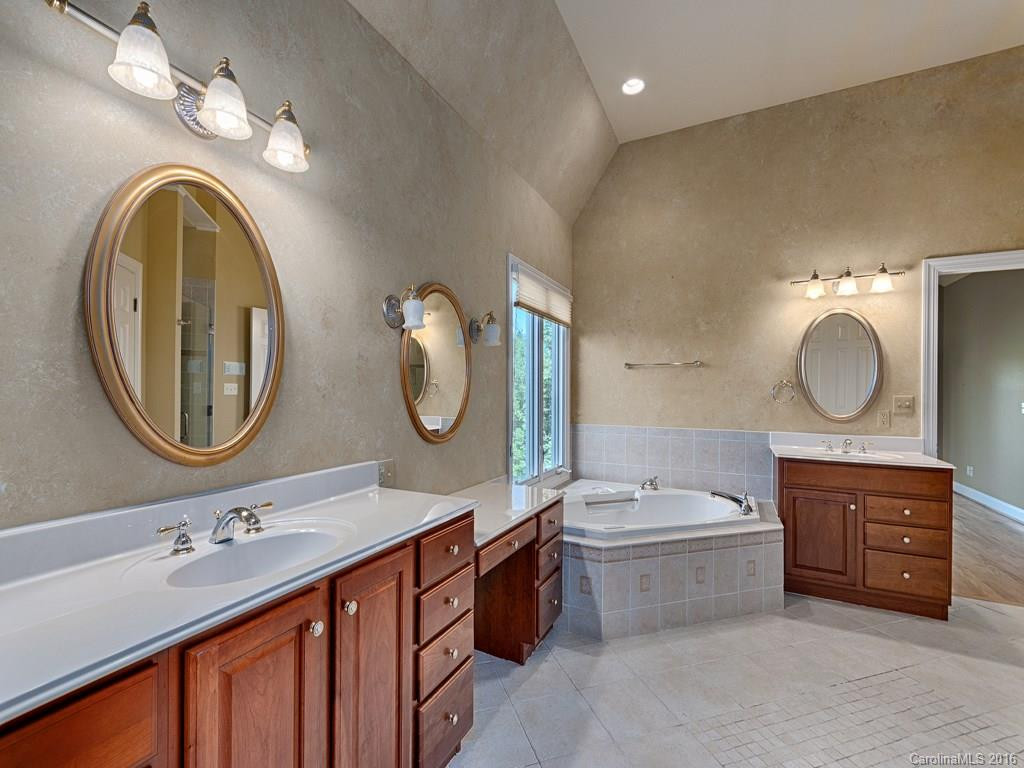 28 High Bluff Drive - Photo 11