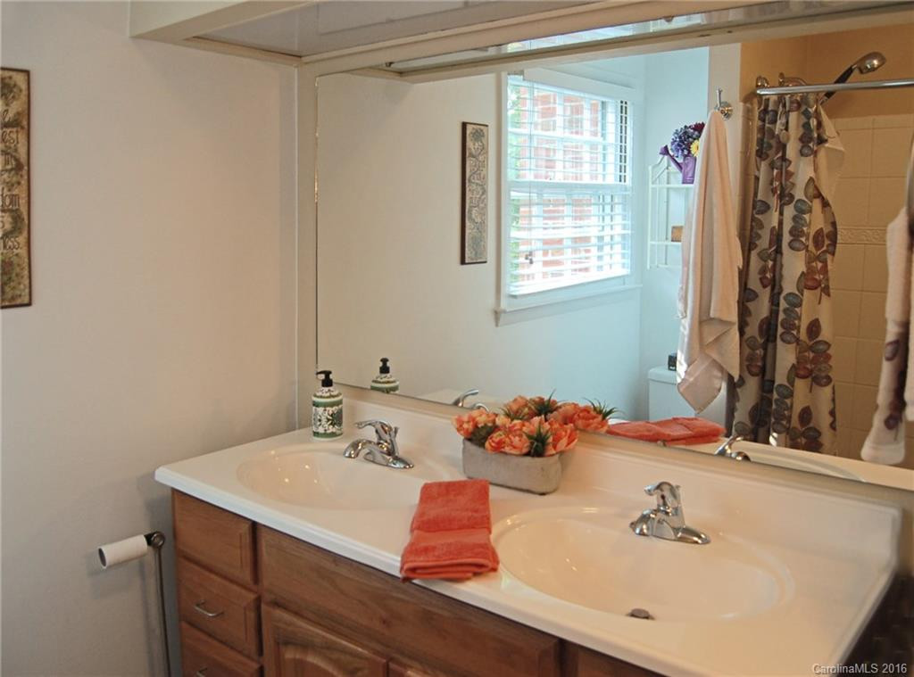136 Dogwood Drive - Photo 11