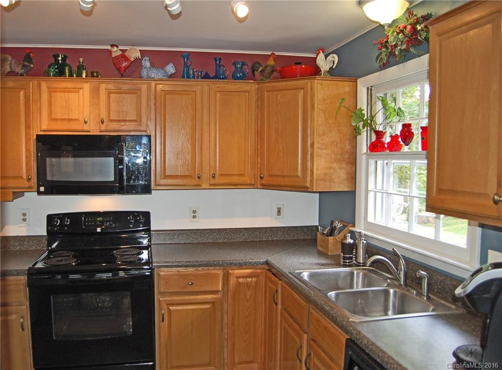 136 Dogwood Drive - Photo 9
