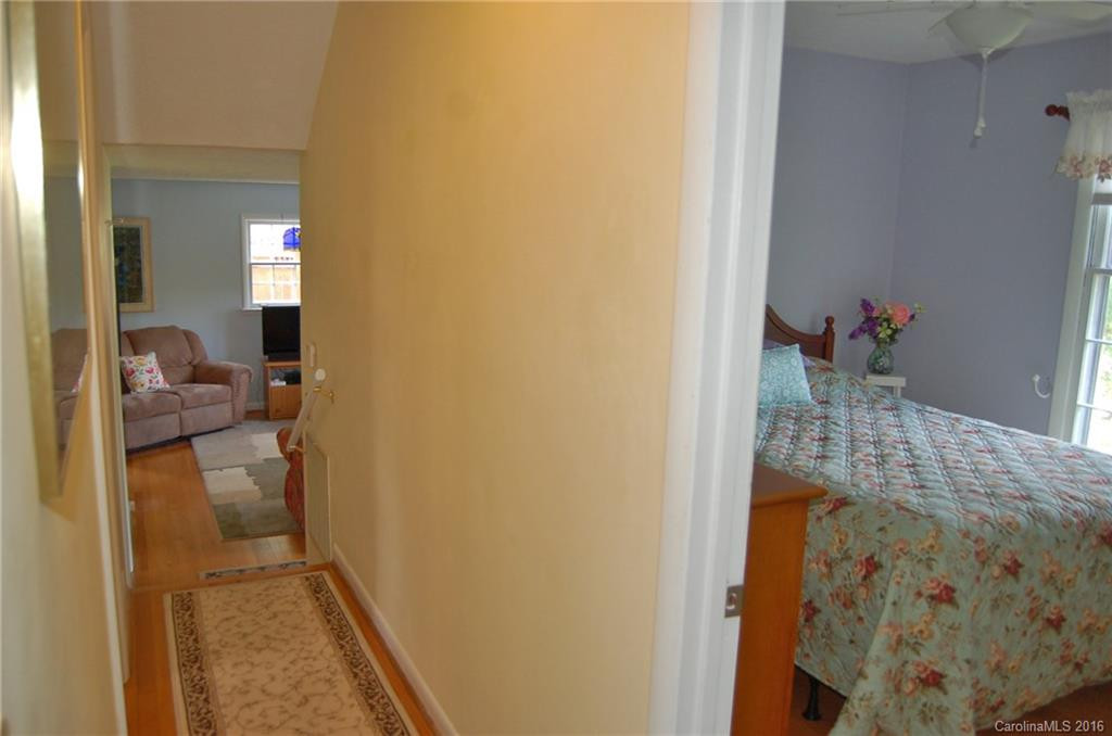 136 Dogwood Drive - Photo 10