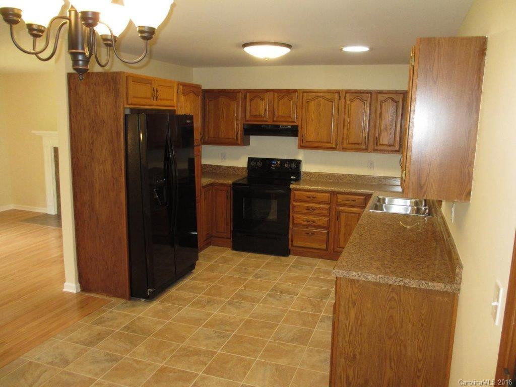 72 Meadow View Drive - Photo 3