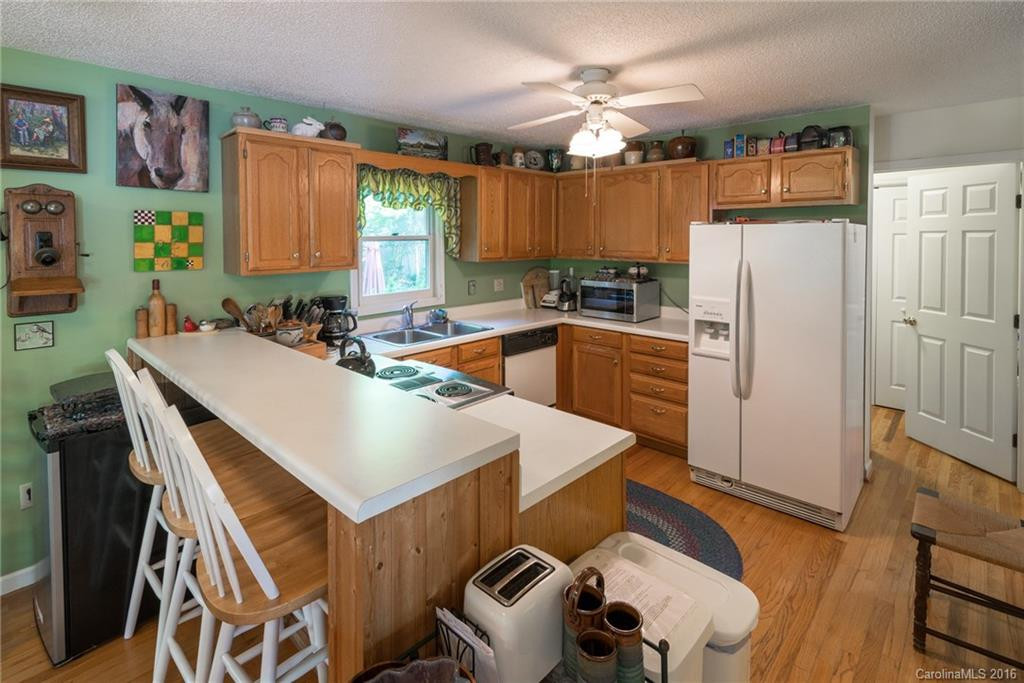 703 Laurel Avenue - Photo 9