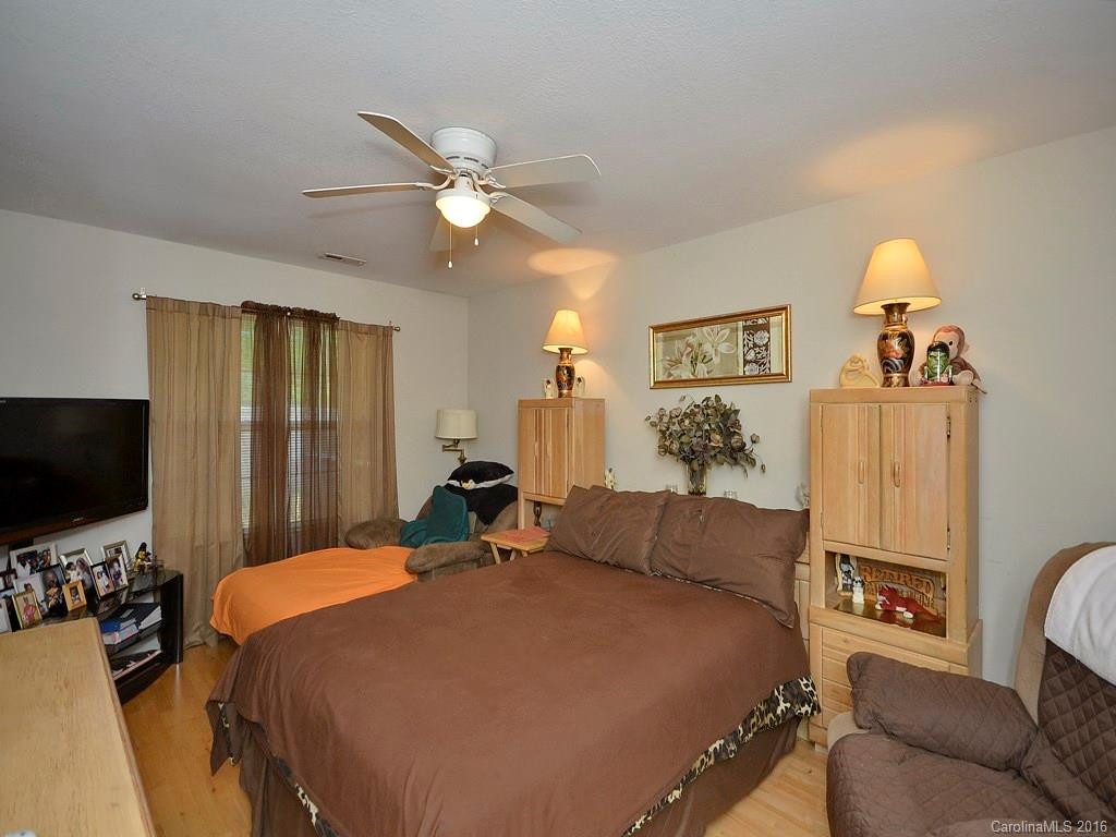 92 Wiltshire Circle - Photo 6