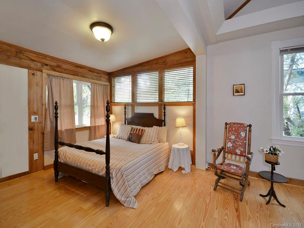 842 Dale Street - Photo 12