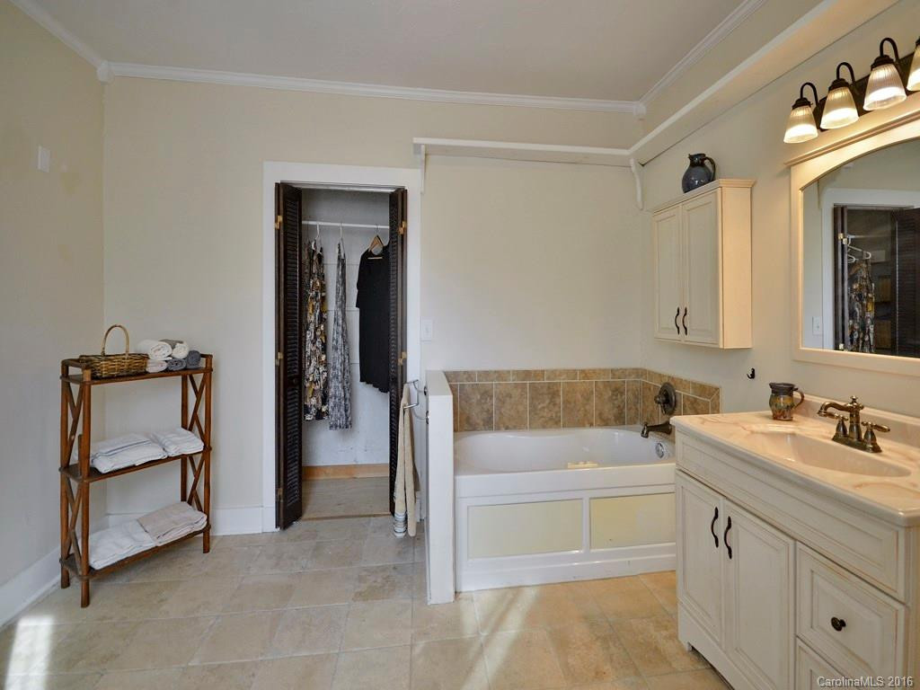 842 Dale Street - Photo 15