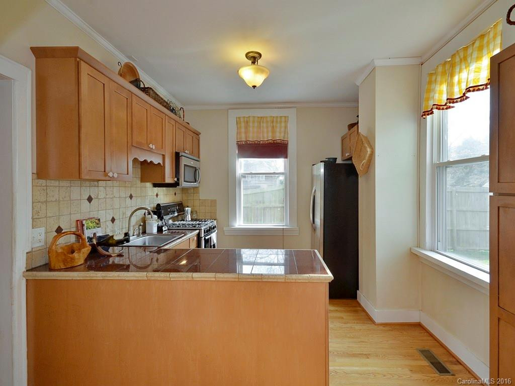 842 Dale Street - Photo 5