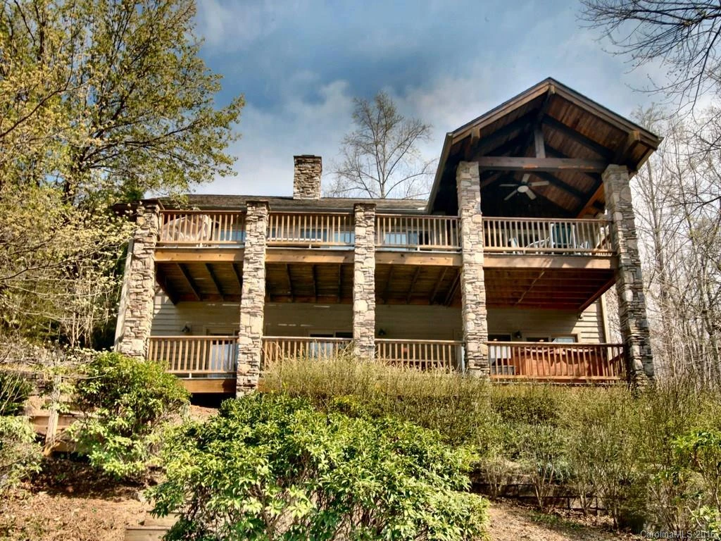 124 Lake Boulevard