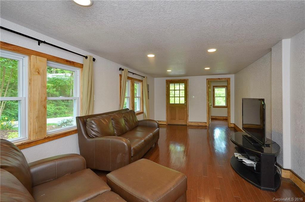 128 Silversteen Drive - Photo 2