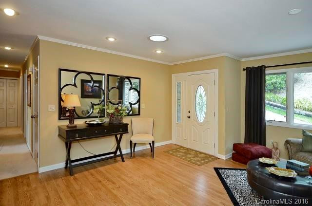 288 Roberts Drive - Photo 6