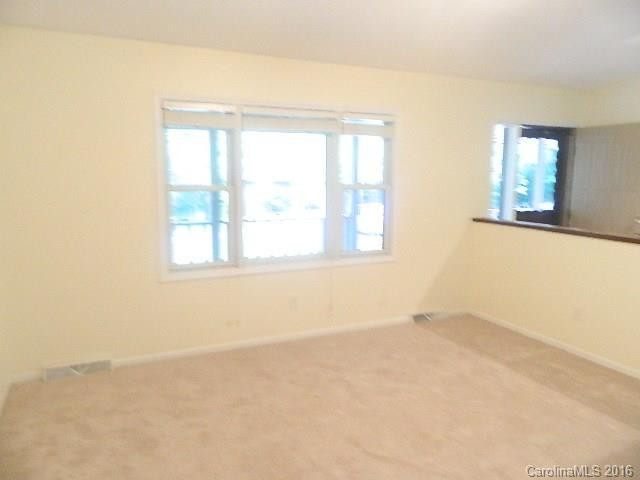 7 Greenleaf Road - Photo 6