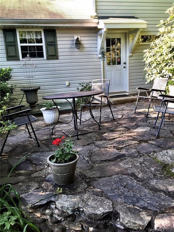 20 Moore Circle - Photo 2