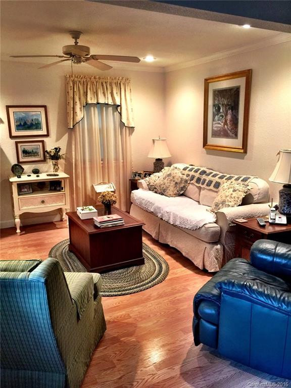 20 Moore Circle - Photo 5