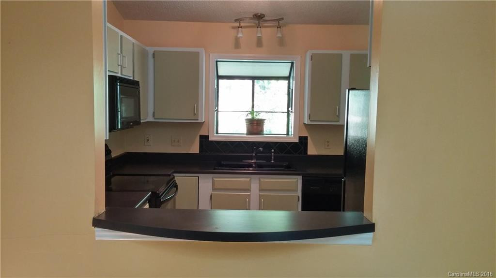 34 Hickory Hills Drive - Photo 4