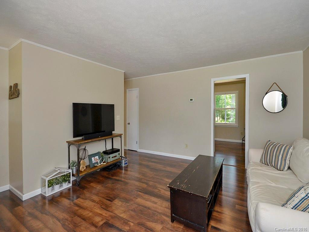409 Oklahoma Avenue - Photo 3