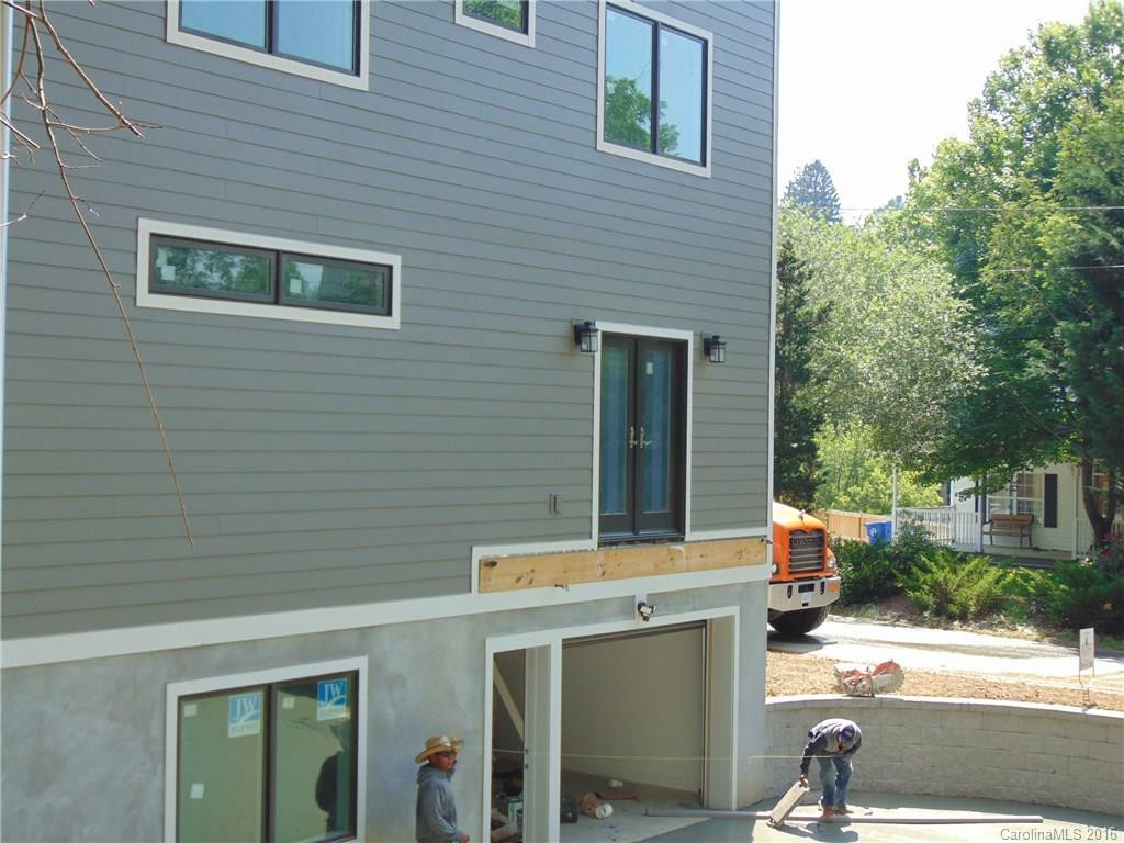 405 Stratford Road - Photo 2