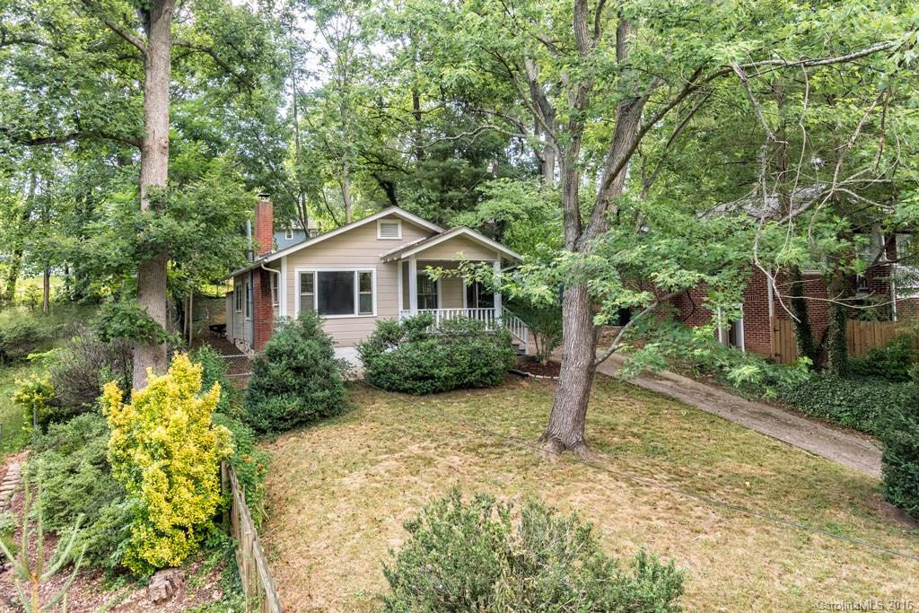 11 Lee Avenue