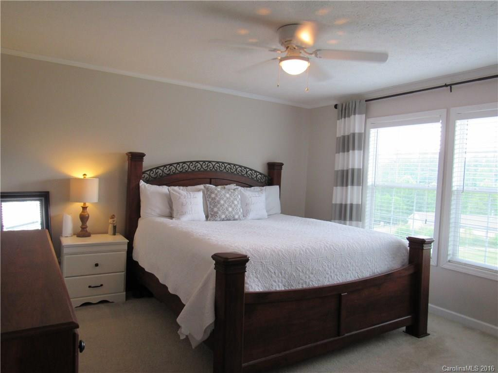 201 Ladybug Lane - Photo 3