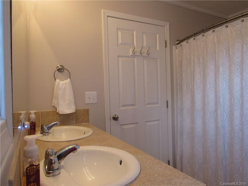 201 Ladybug Lane - Photo 4