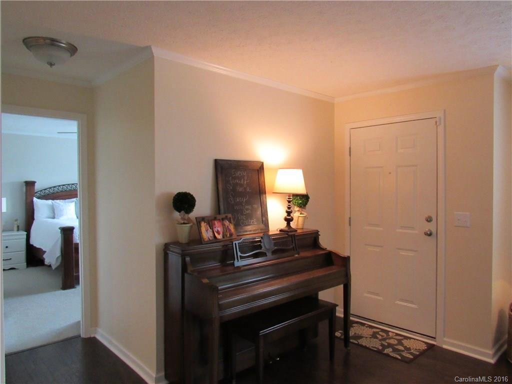 201 Ladybug Lane - Photo 5