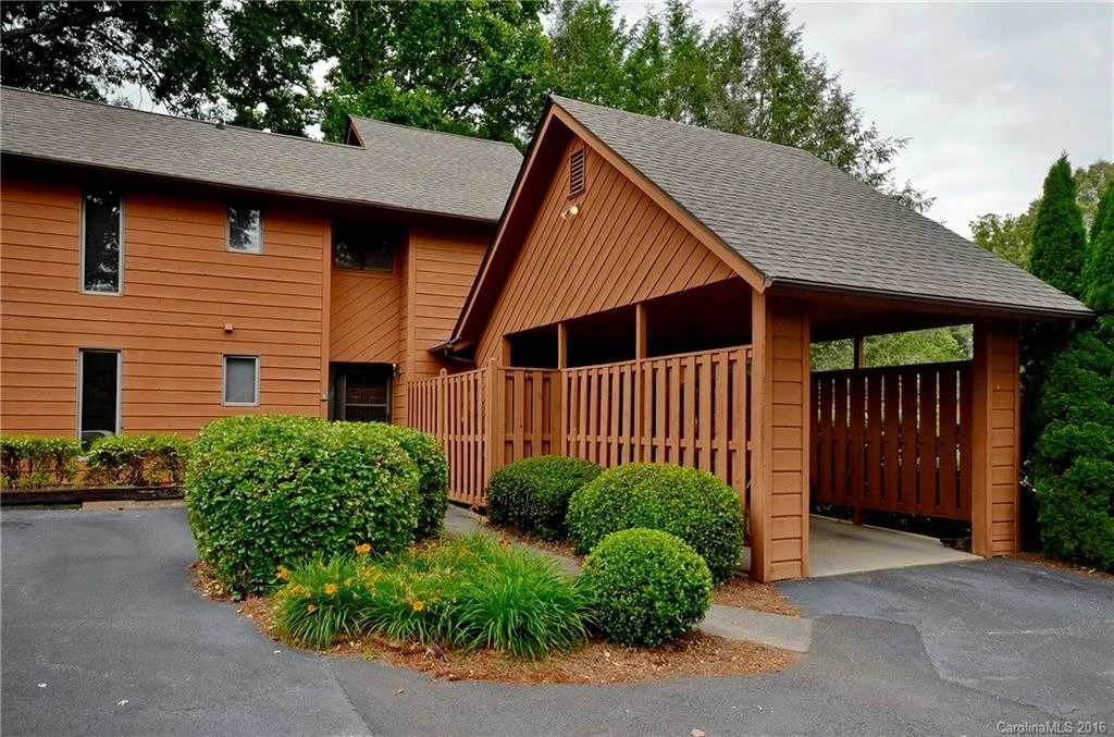 8 Village Drive #8