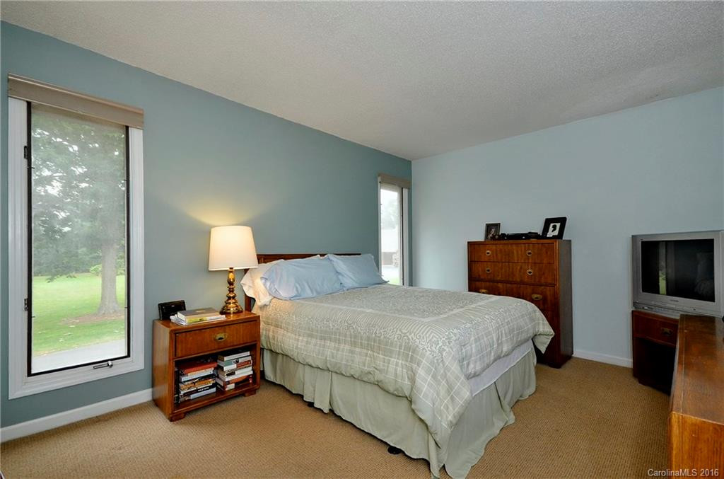 8 Village Drive #8 - Photo 9