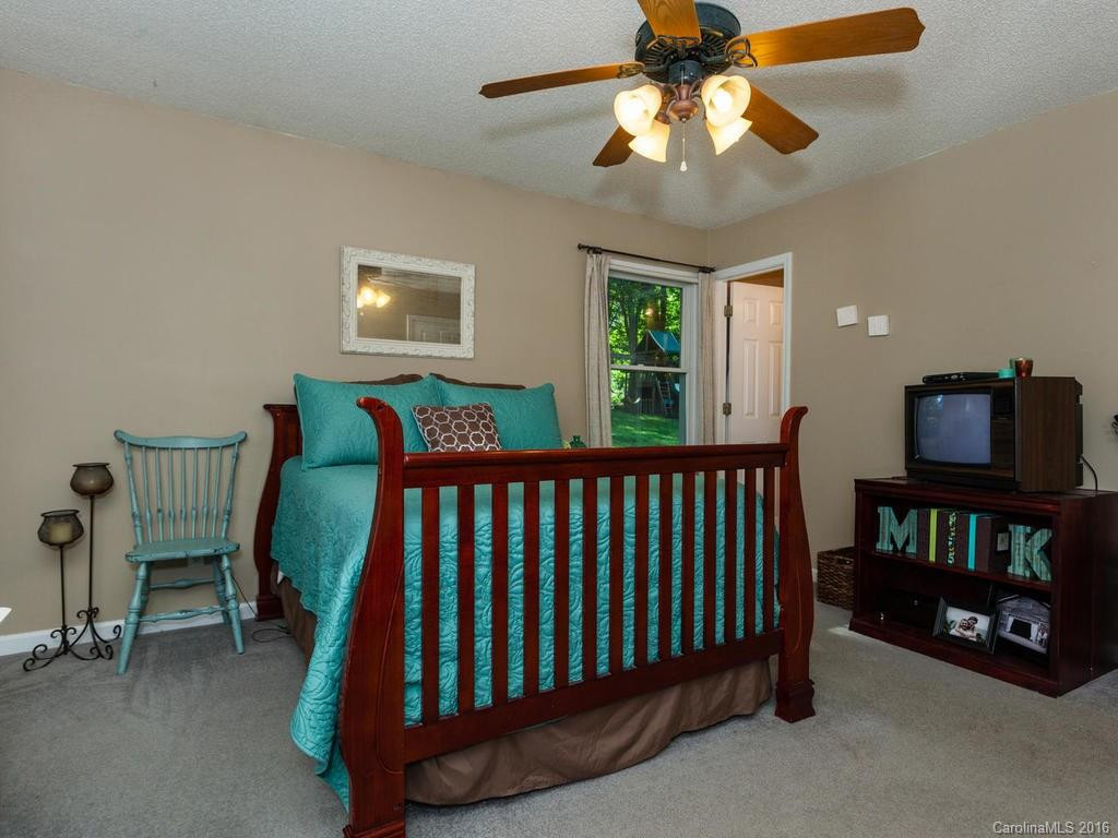324 Fountain Trace Drive - Photo 11