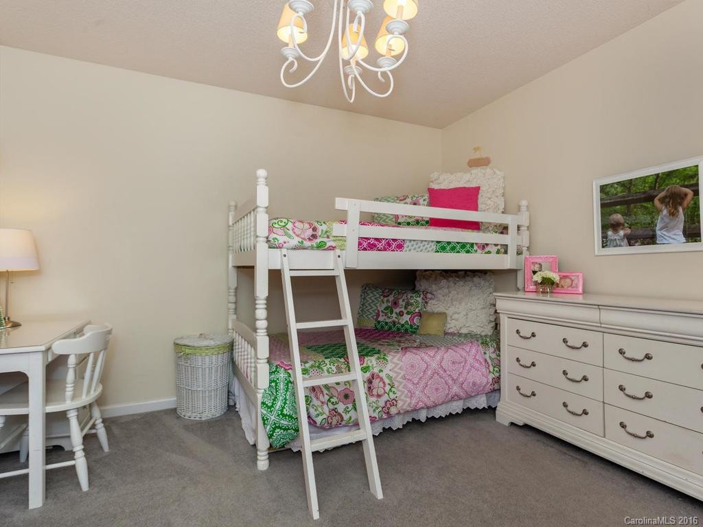 324 Fountain Trace Drive - Photo 14