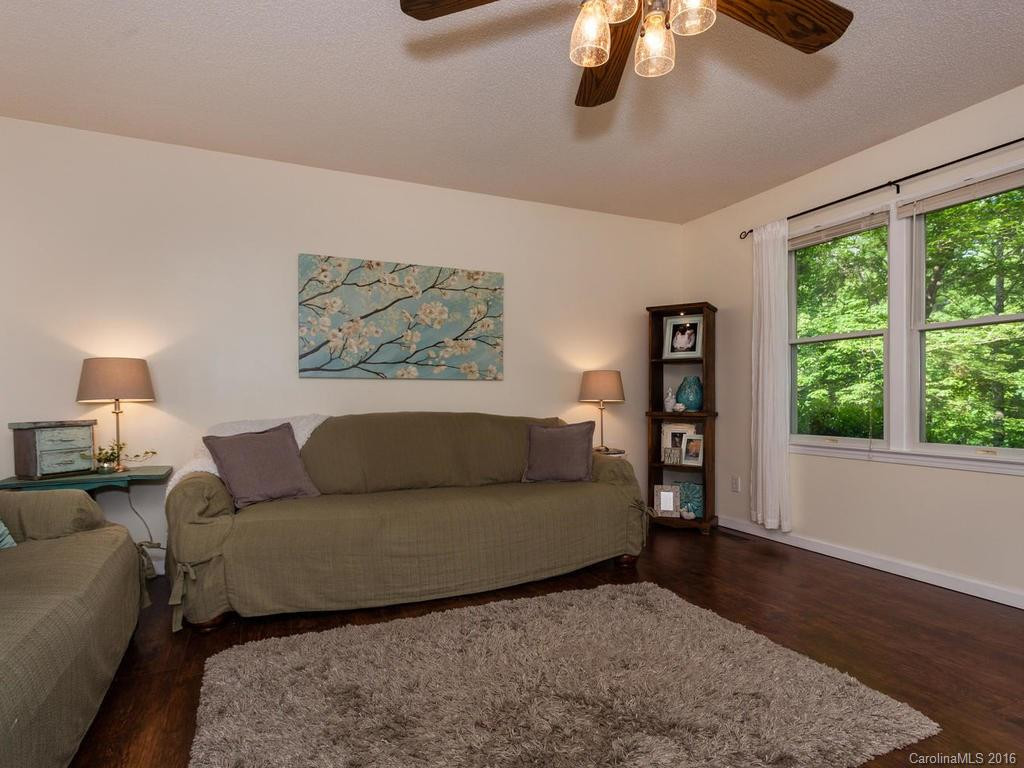 324 Fountain Trace Drive - Photo 5