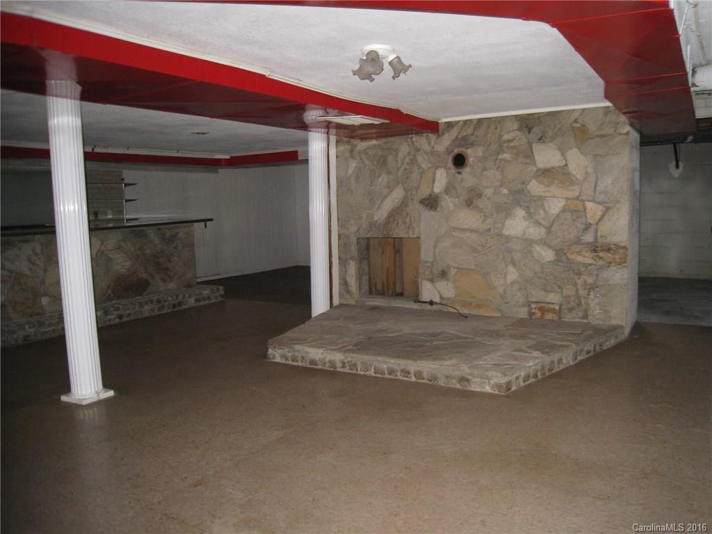 4 Chateau Place #19 - Photo 13