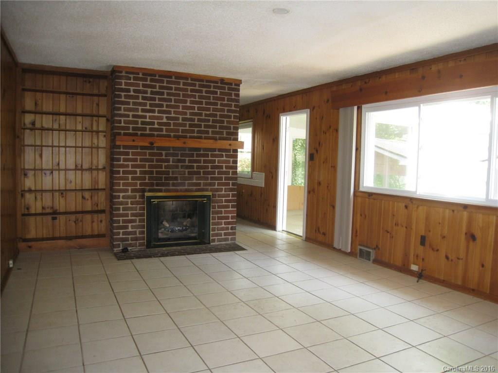 4 Chateau Place #19 - Photo 5