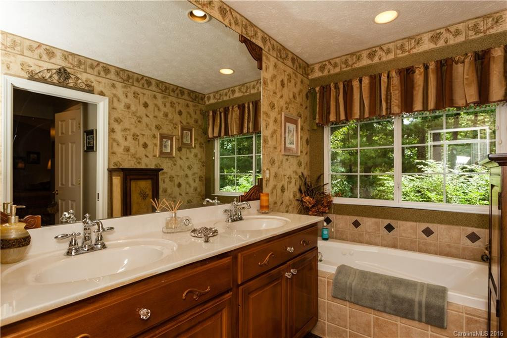 22 Old Applewood Lane #22 - Photo 13