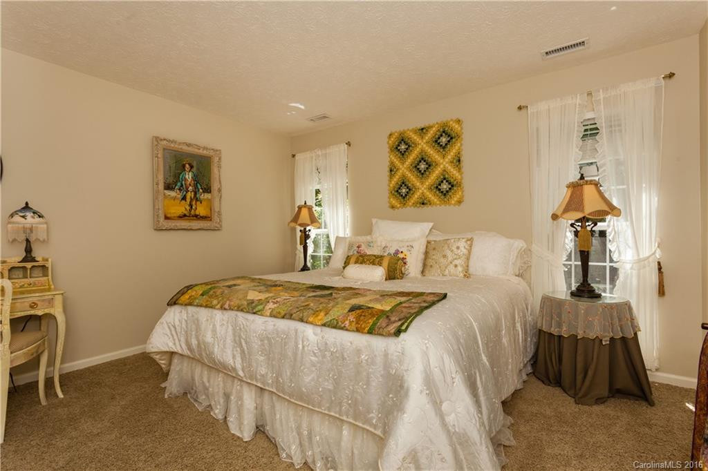 22 Old Applewood Lane #22 - Photo 16