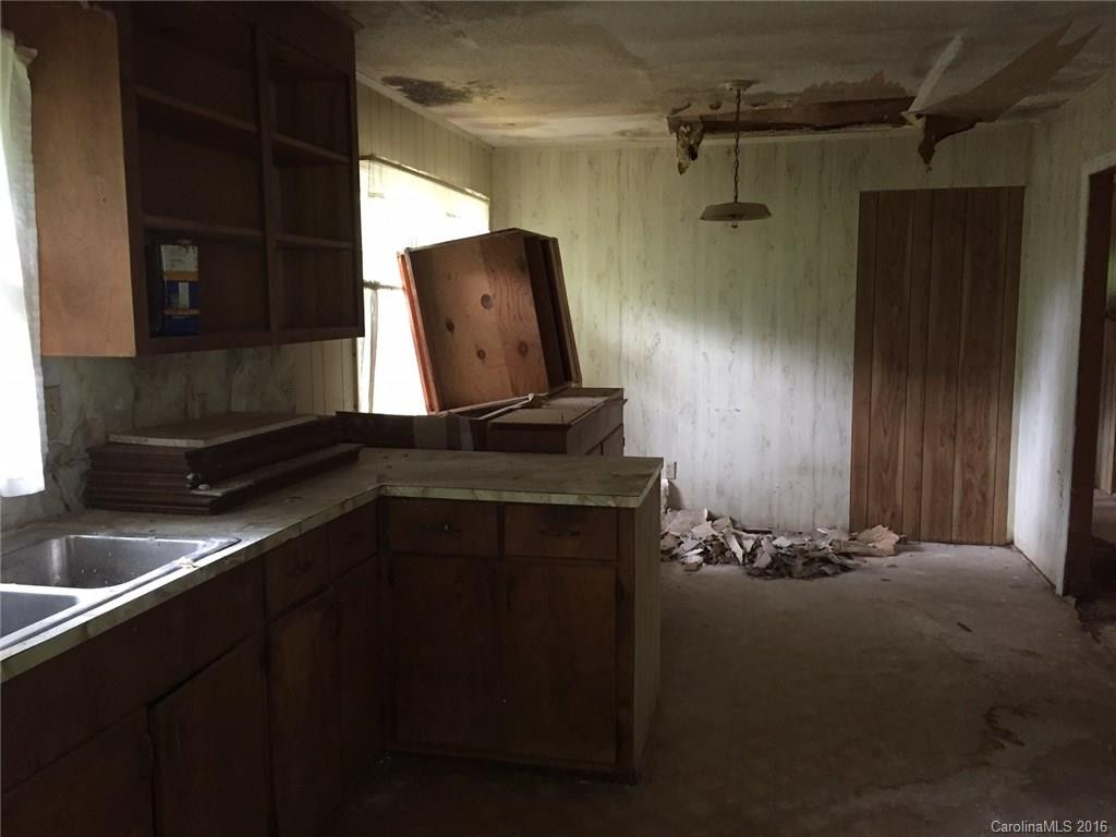 2906 Hickory Grove Church Road - Photo 2