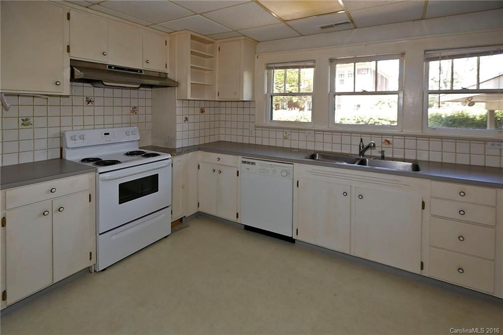 671 Brown Avenue - Photo 11