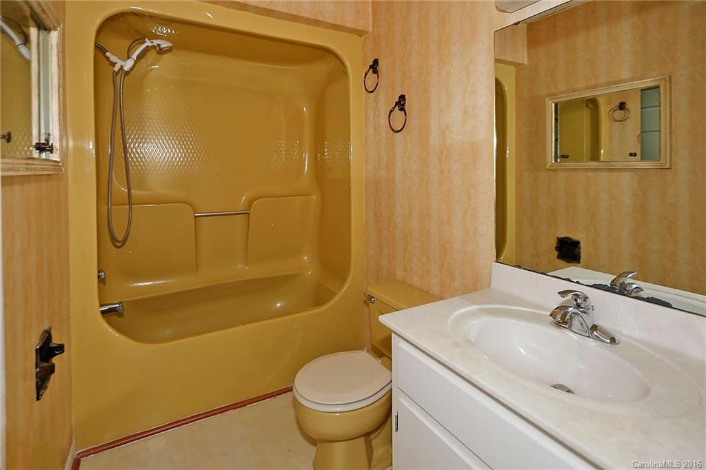 671 Brown Avenue - Photo 14