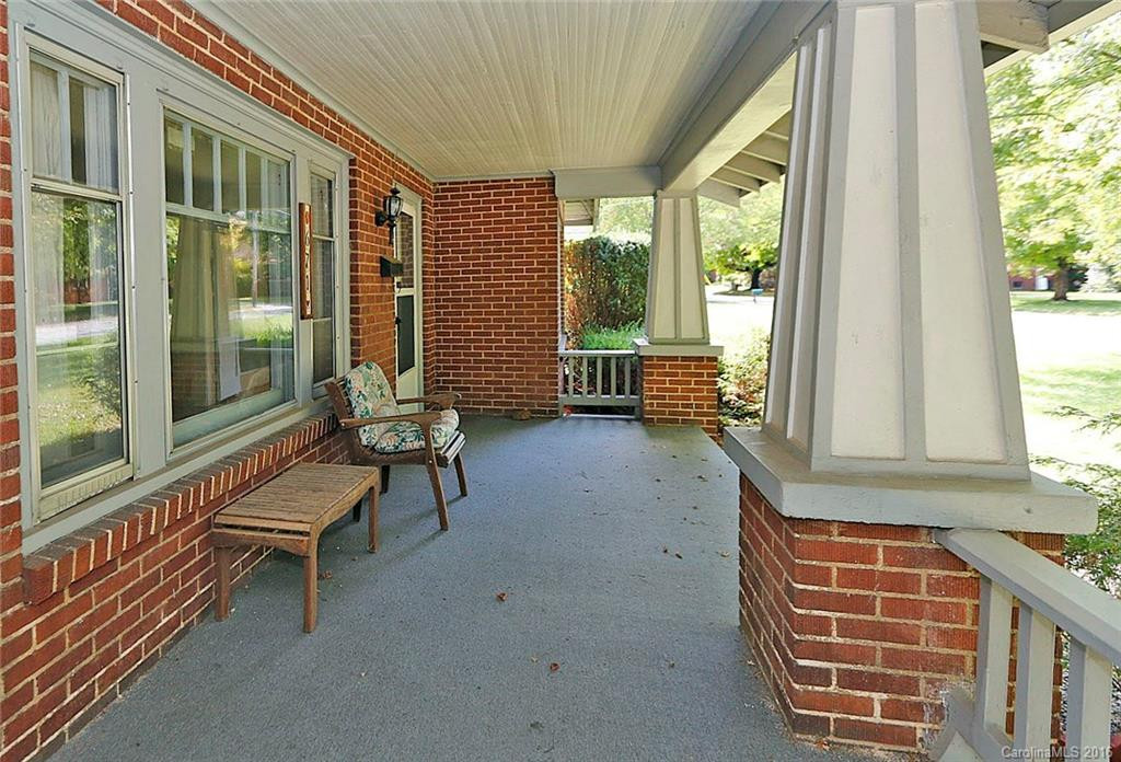 671 Brown Avenue - Photo 5