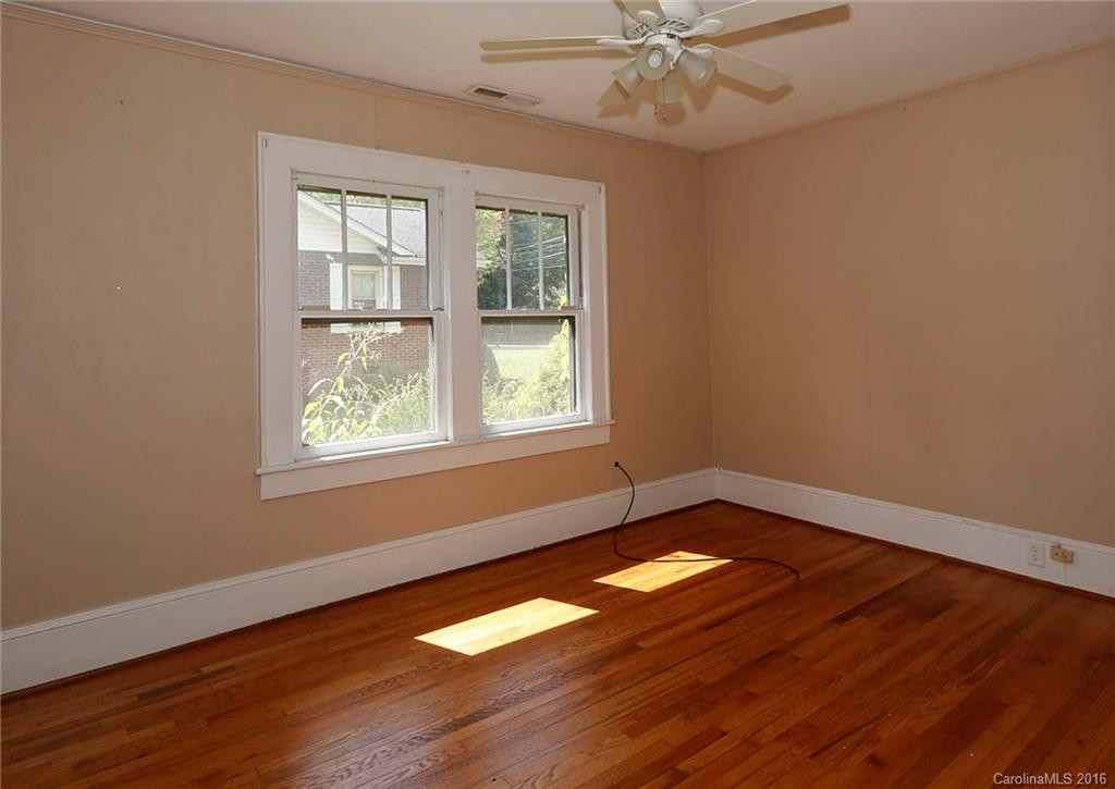 671 Brown Avenue - Photo 9
