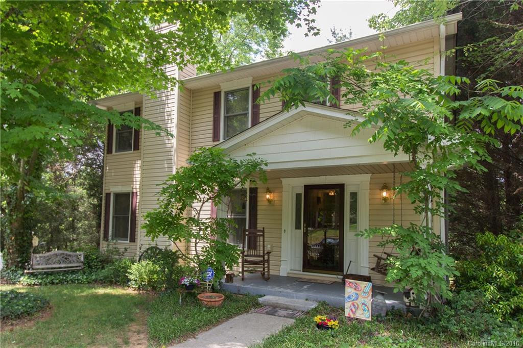16 Oaks Circle