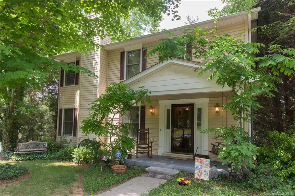 16 Oaks Circle