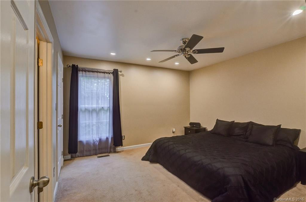 10 Foxberry Drive #4 - Photo 12